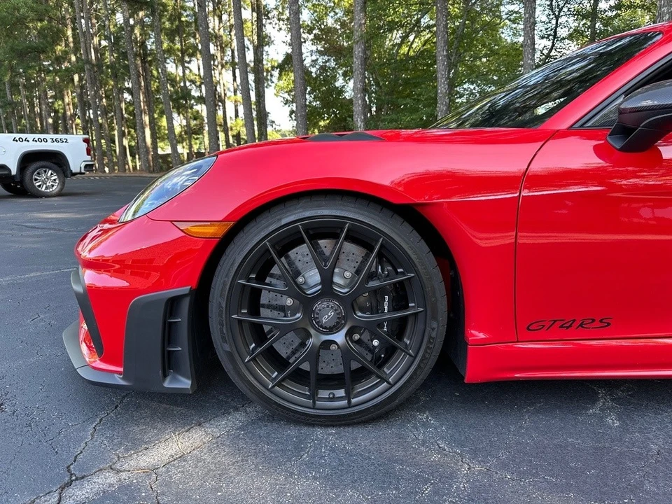 2025 Porsche 718 Cayman GT4 RS - Image 9 of 24