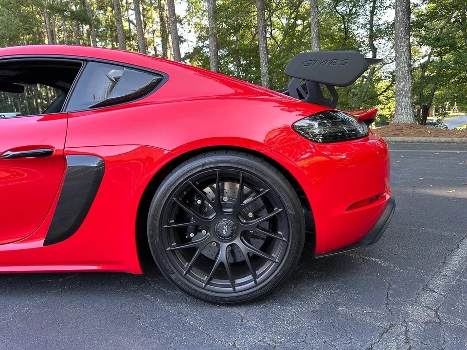 2025 Porsche 718 Cayman GT4 RS - Image 10 of 24