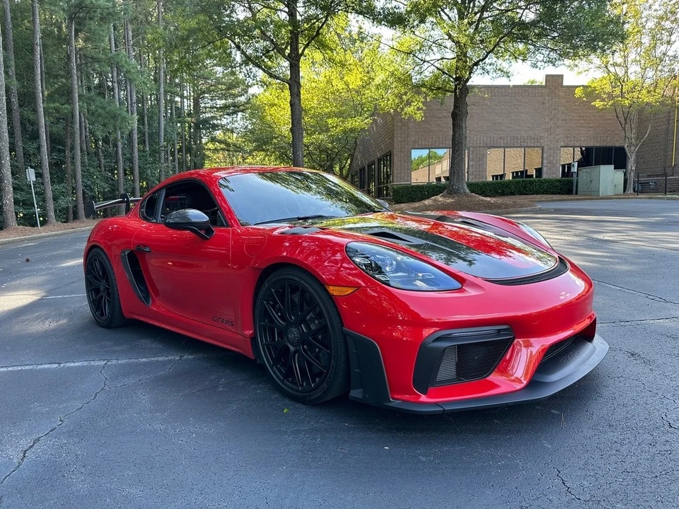 2025 Porsche 718 Cayman GT4 RS - Image 11 of 24