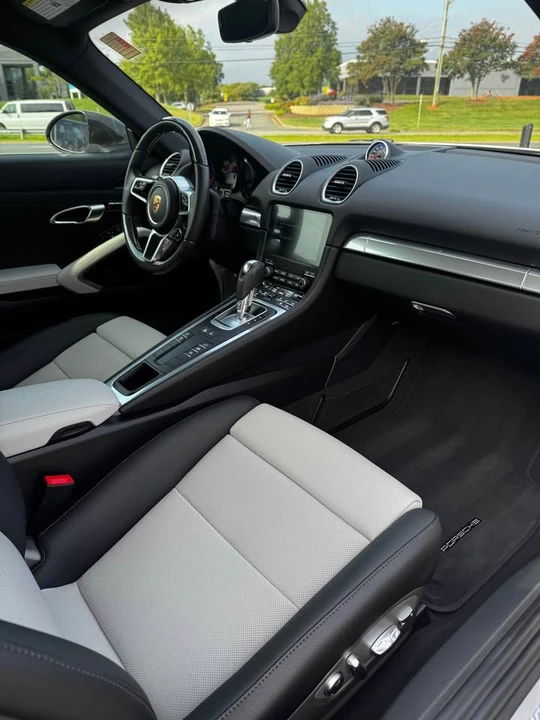 2025 Porsche 718 Cayman S - Image 7 of 9