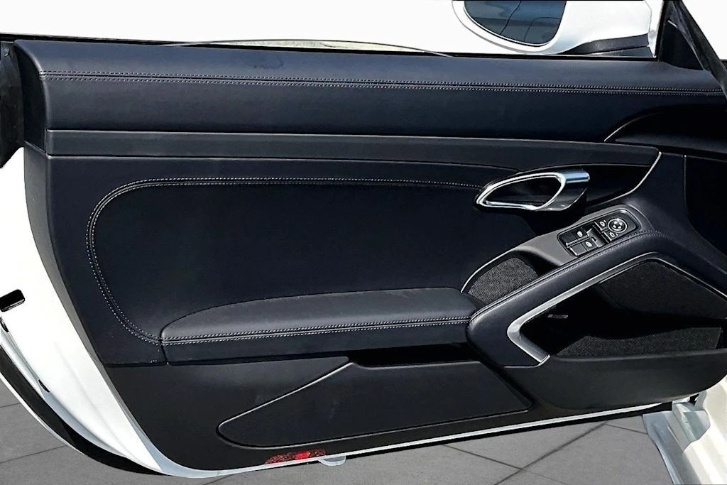 2025 Porsche 718 Cayman - Image 12 of 22