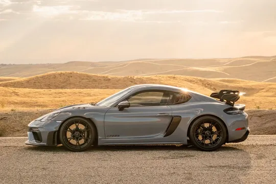 2025 Porsche 718 Cayman GT4 RS
