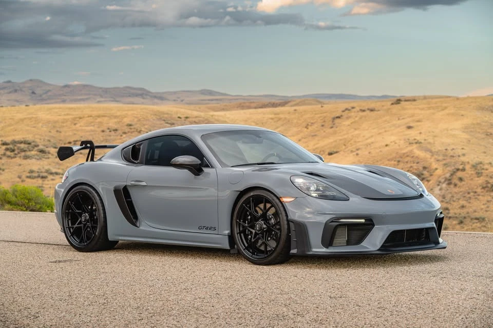 2025 Porsche 992 GT3 RS - Image 11 of 17