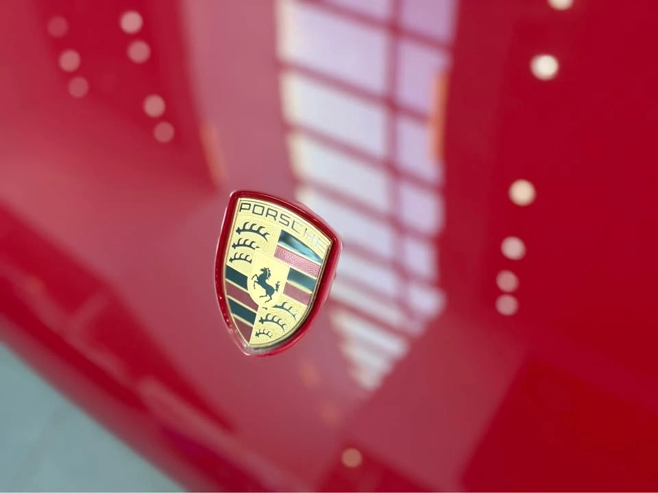 2025 Porsche Macan - Image 3 of 20