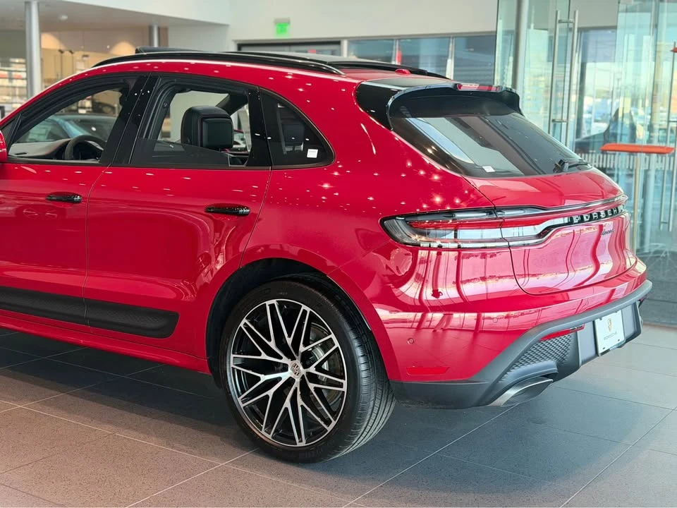 2025 Porsche Macan - Image 6 of 20