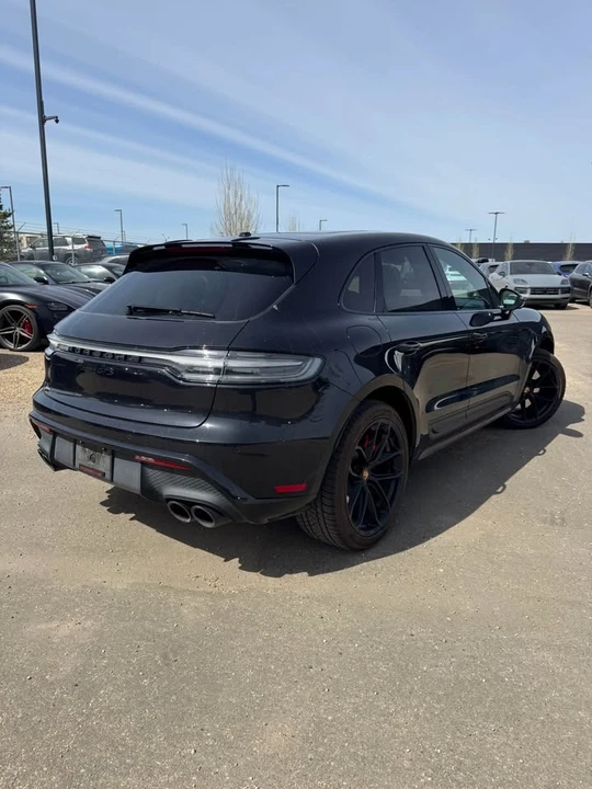 2025 Porsche Macan - Image 5 of 20