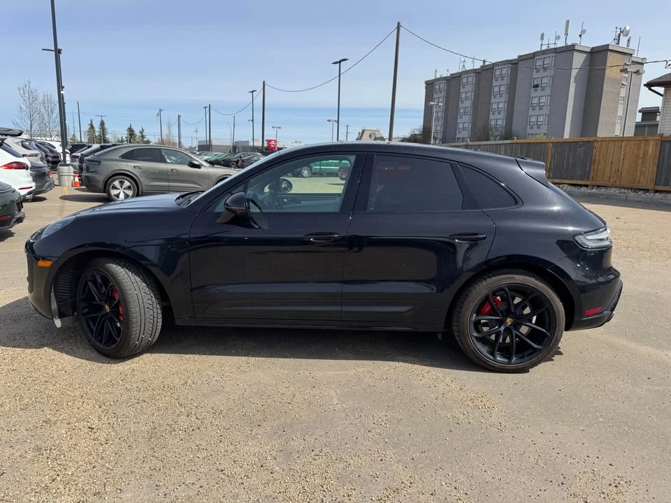 2025 Porsche Macan - Image 8 of 20