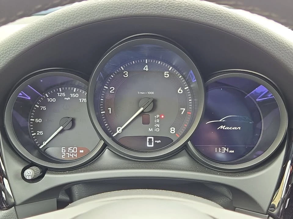 2025 Porsche Macan Electric - Image 11 of 11