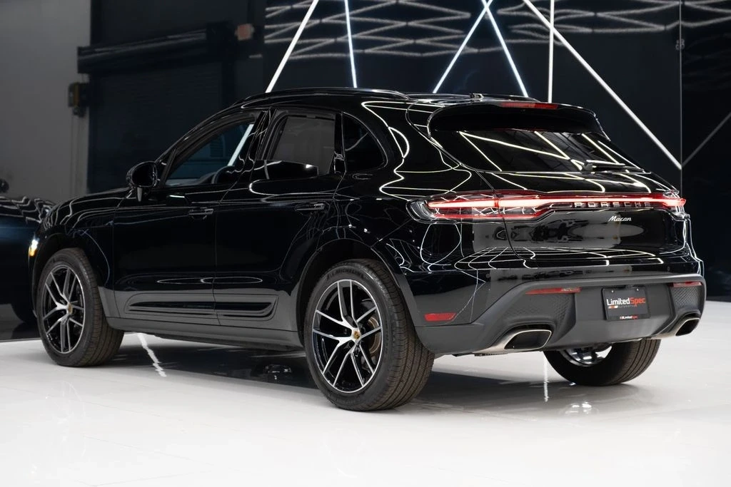 2025 Porsche Macan - Image 13 of 21