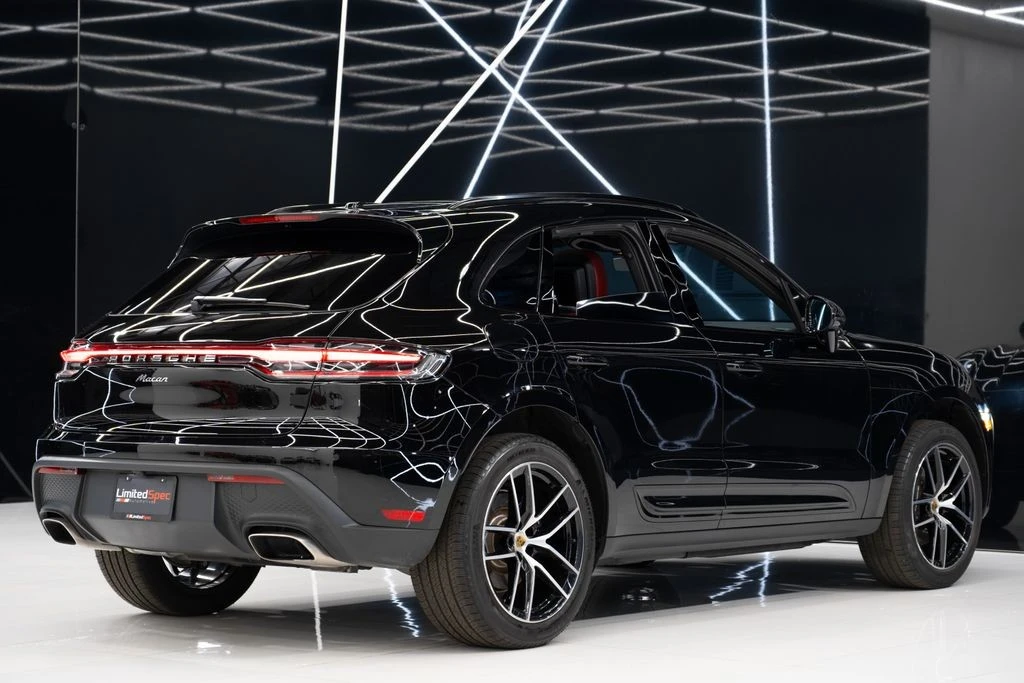 2025 Porsche Macan - Image 15 of 21