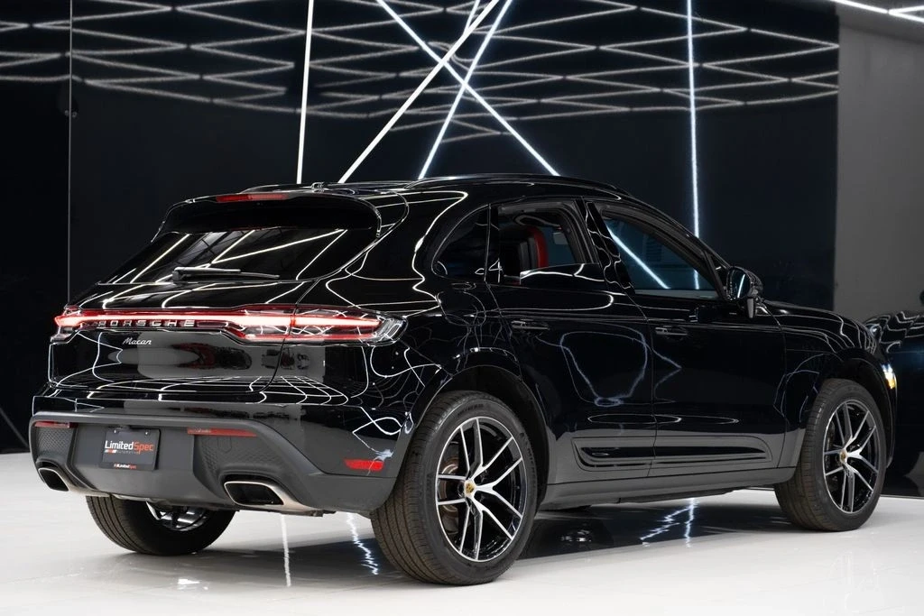 2025 Porsche Macan - Image 15 of 21