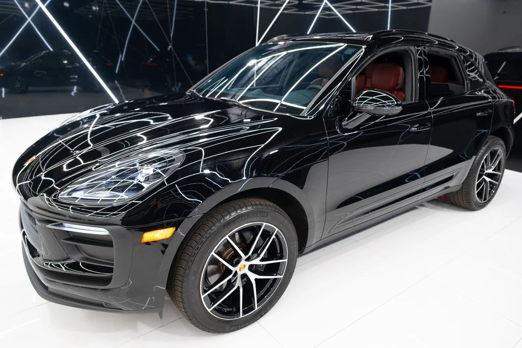 2025 Porsche Macan - Image 7 of 21