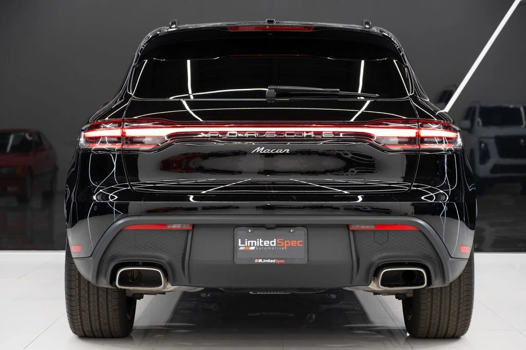 2025 Porsche Macan - Image 14 of 21