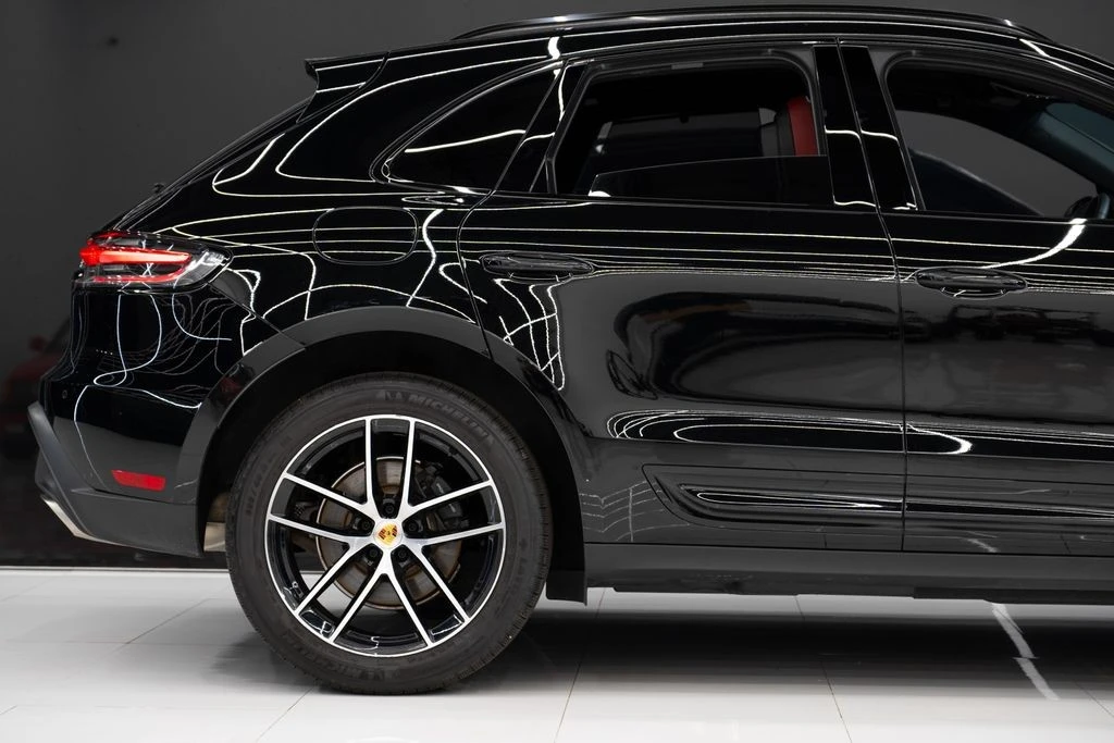 2025 Porsche Macan - Image 9 of 21