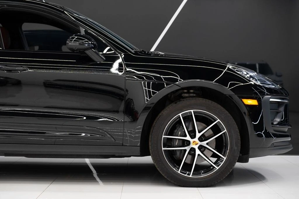 2025 Porsche Macan - Image 10 of 21