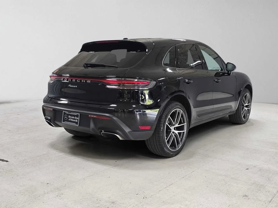 2025 Porsche Macan - Image 3 of 18