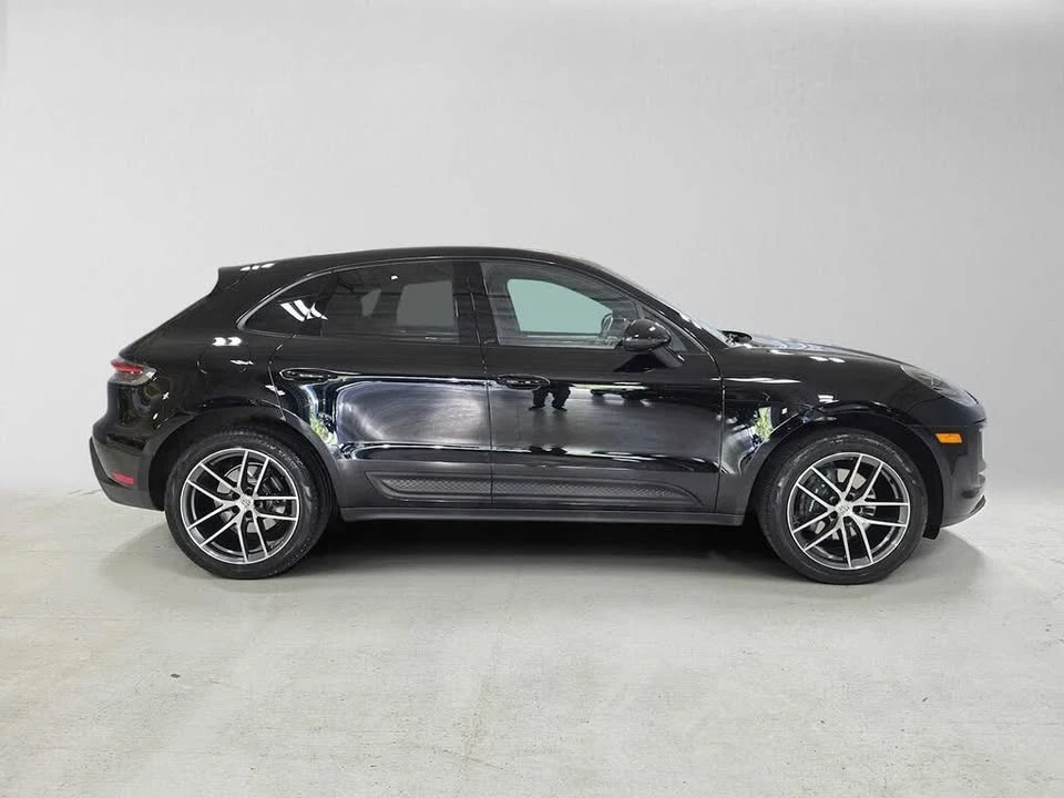 2025 Porsche Macan Electric - Image 2 of 18