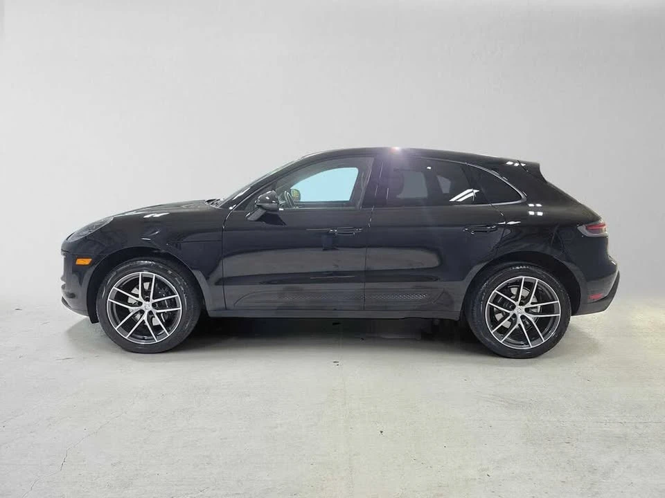 2025 Porsche Macan Electric - Image 6 of 18