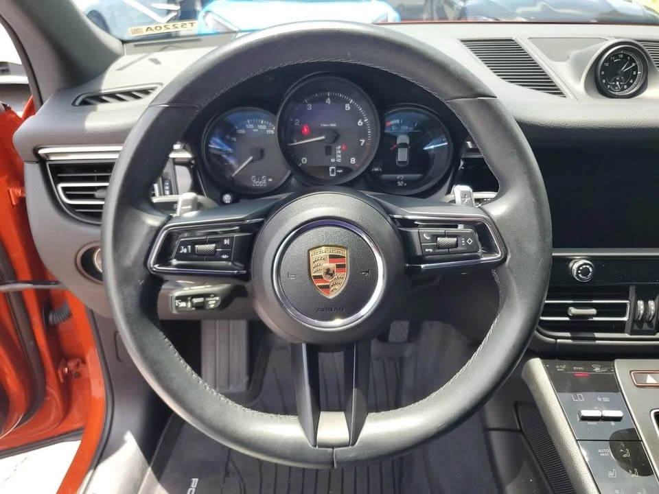 2025 Porsche Macan Electric - Image 18 of 19