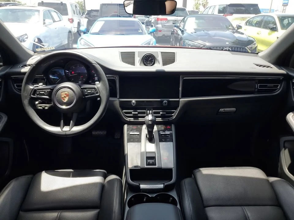 2025 Porsche Macan Electric - Image 9 of 19