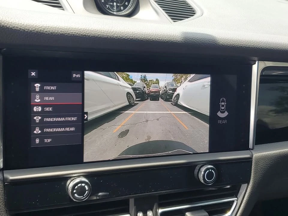 2025 Porsche Macan Electric - Image 19 of 19