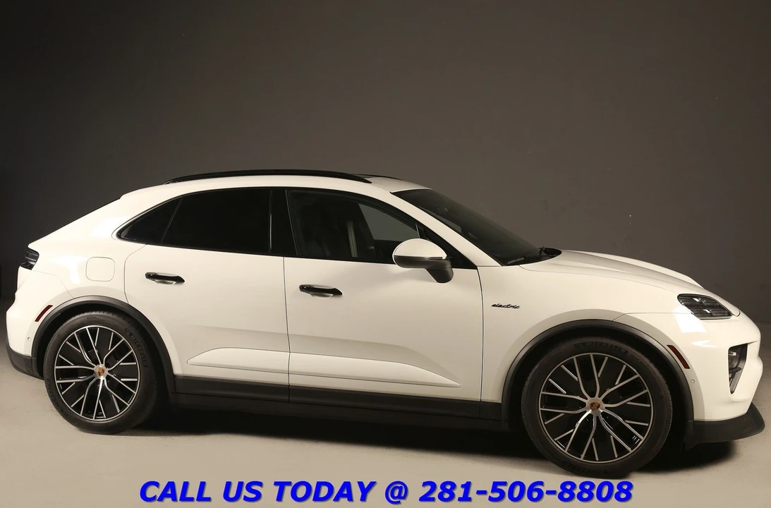 2025 Porsche Macan Electric - Image 7 of 24