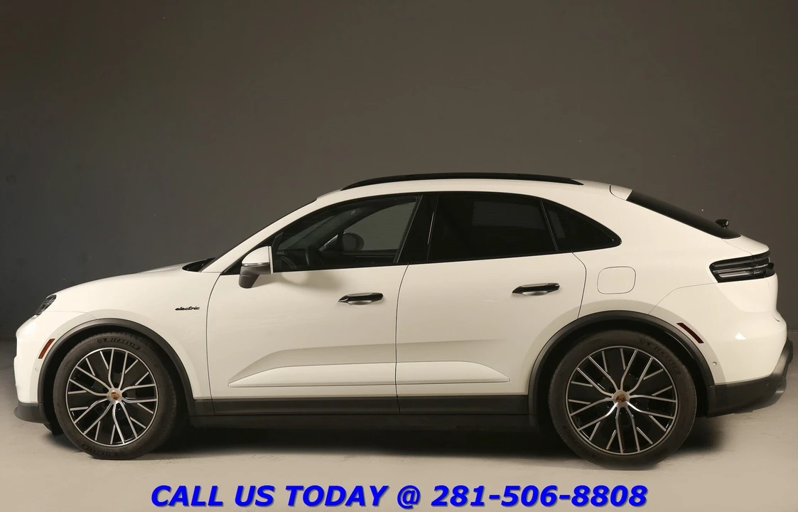 2025 Porsche Macan Electric - Image 4 of 24