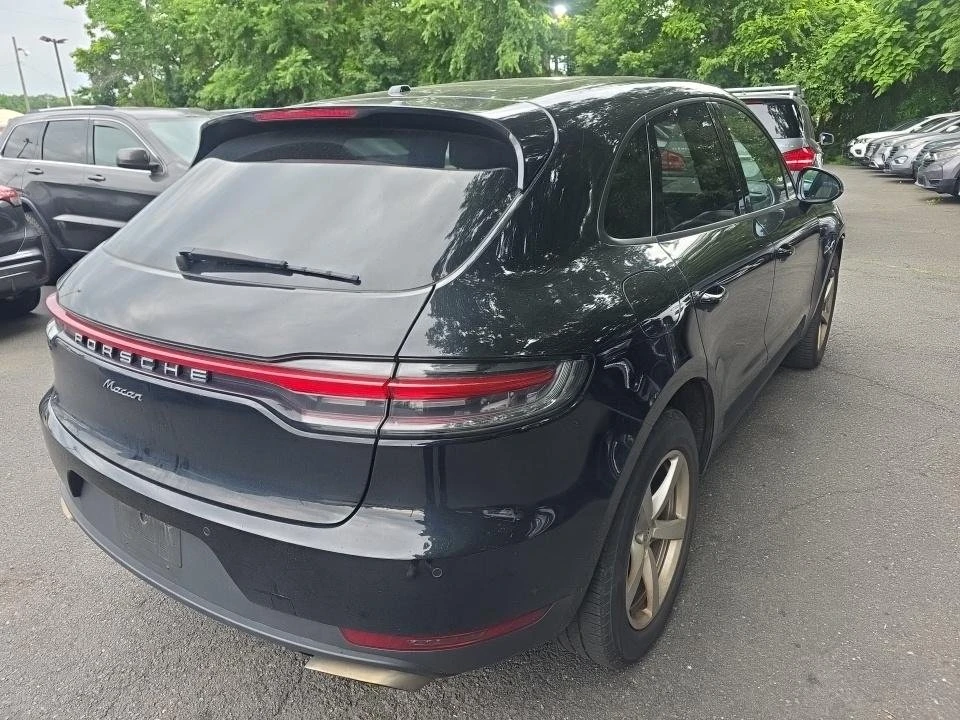2025 Porsche Macan Electric - Image 5 of 10