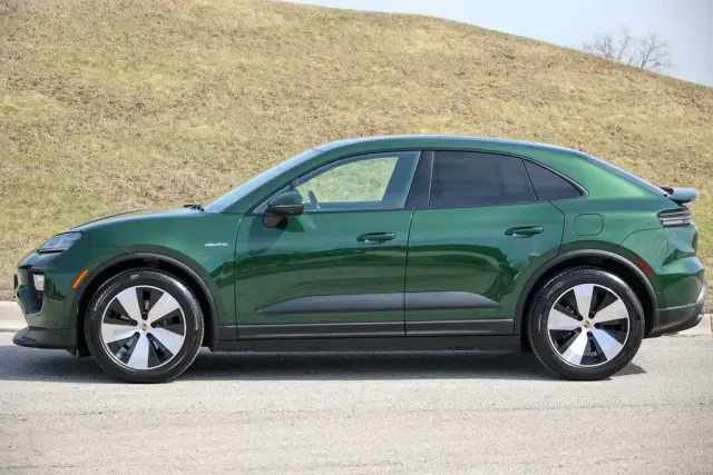 2025 Porsche Macan Electric - Image 2 of 4