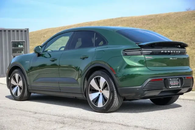 2025 Porsche Macan Electric - Image 3 of 4