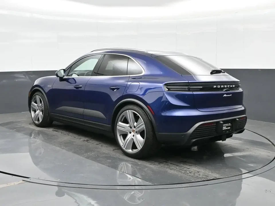 2025 Porsche Macan Electric - Image 3 of 7