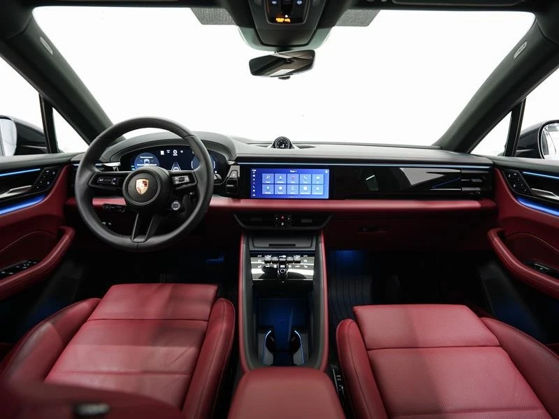 2025 Porsche Macan Electric - Image 10 of 15