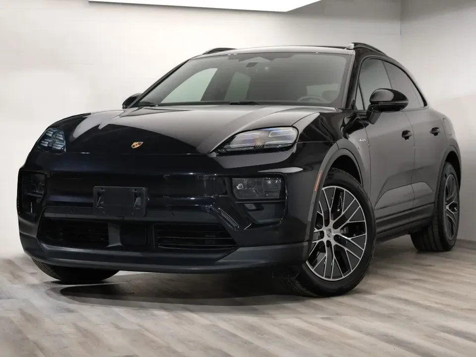 2025 Porsche Macan Electric - Image 3 of 20