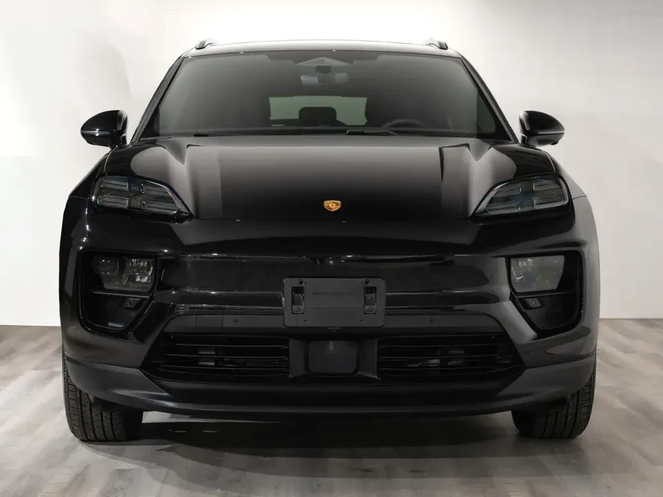 2025 Porsche Macan Electric - Image 4 of 20