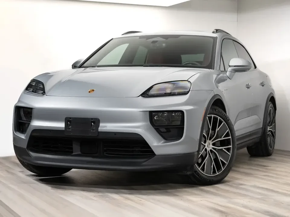 2025 Porsche Macan Electric - Image 3 of 20