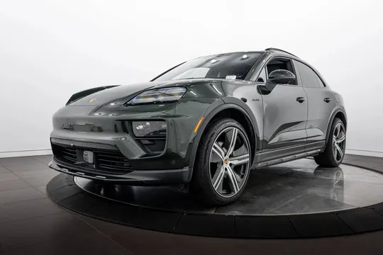 2025 Porsche Macan 4 Electric