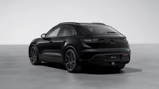 2025 Porsche Macan Electric - Image 17 of 31