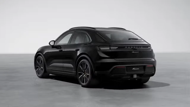 2025 Porsche Macan Electric - Image 18 of 31