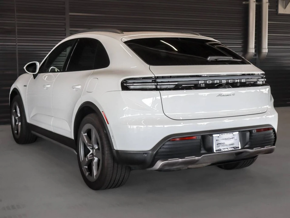 2025 Porsche Macan Electric - Image 3 of 5