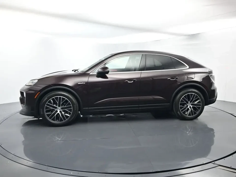 2025 Porsche Macan Electric - Image 2 of 9