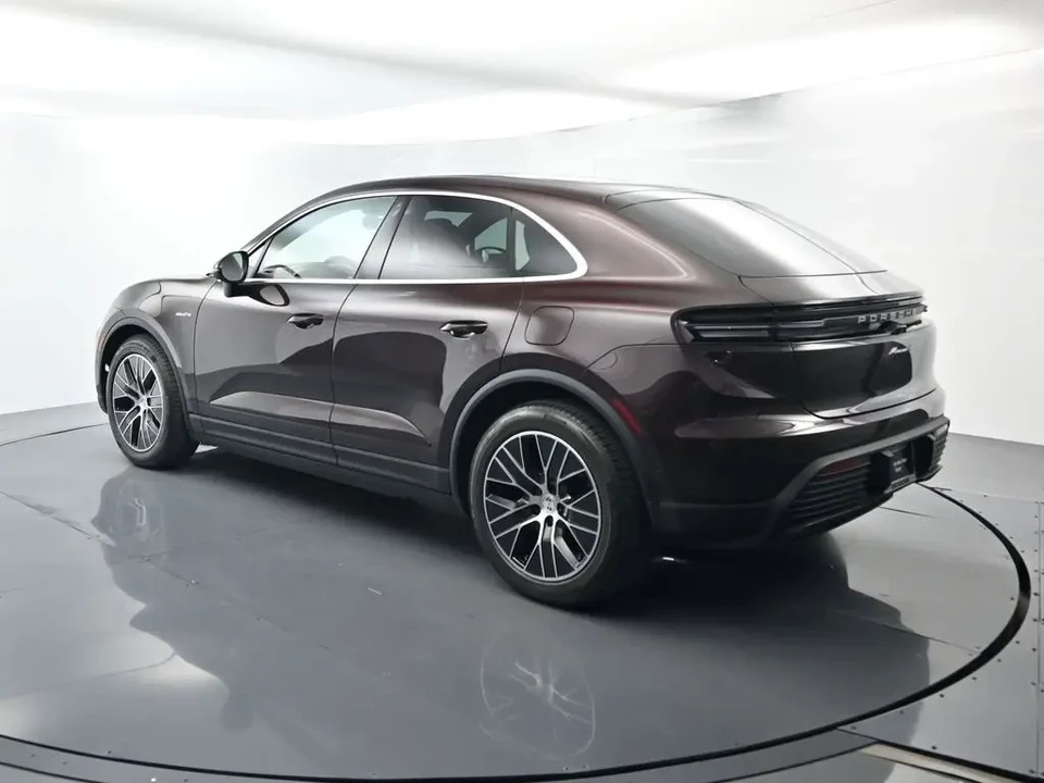 2025 Porsche Macan Electric - Image 3 of 9