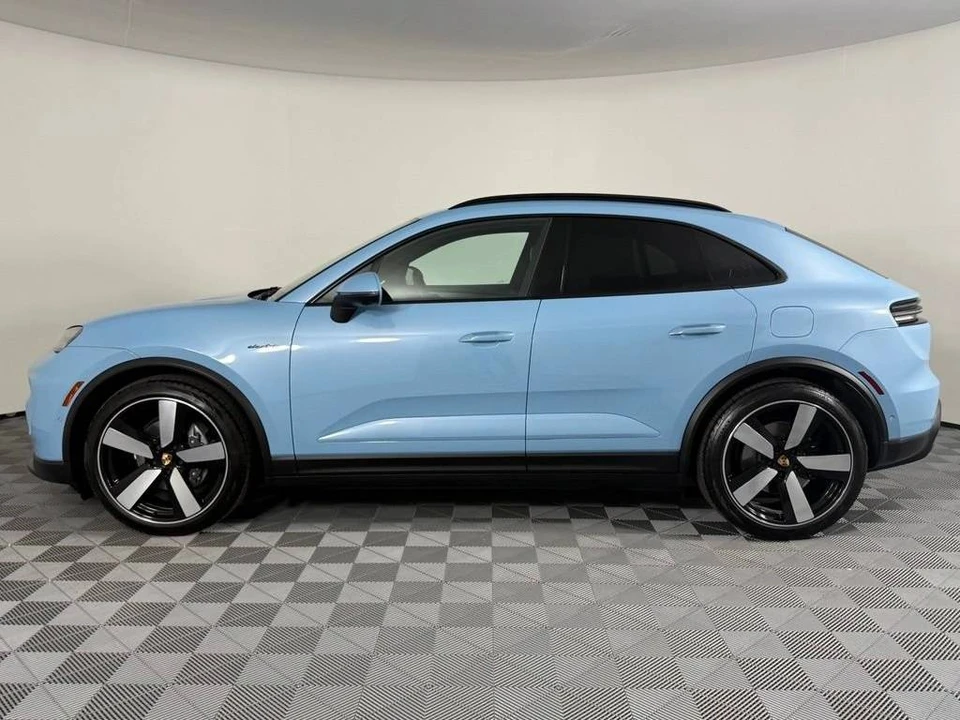 2025 Porsche Macan Electric - Image 2 of 5
