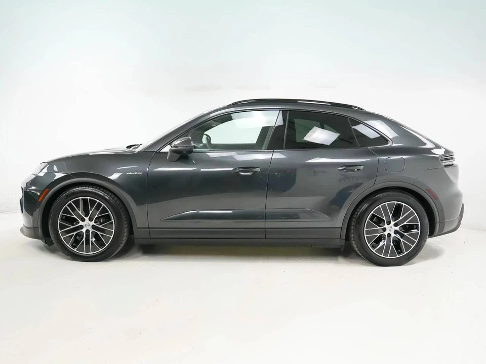 2025 Porsche Macan Electric - Image 2 of 5