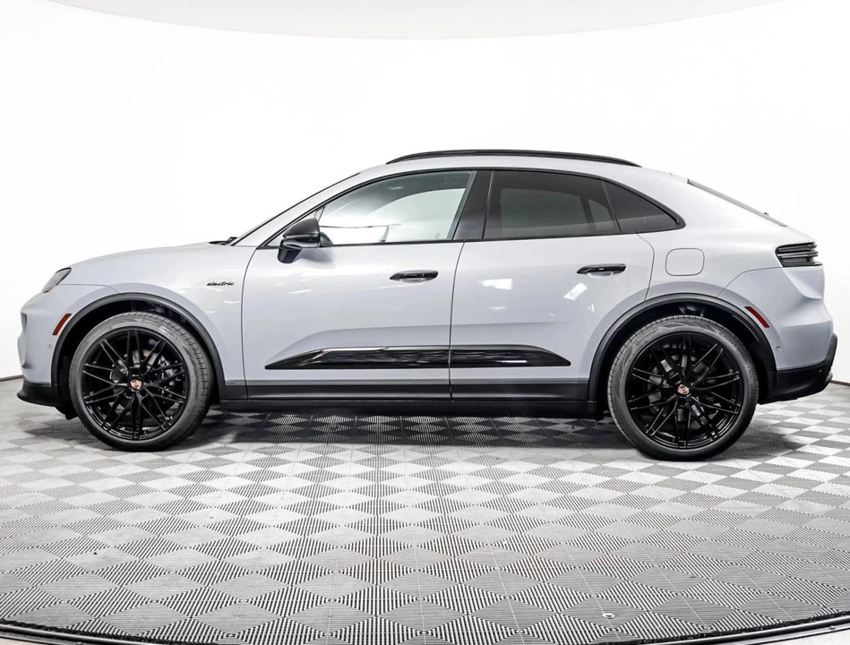 2025 Porsche Macan Electric - Image 2 of 5