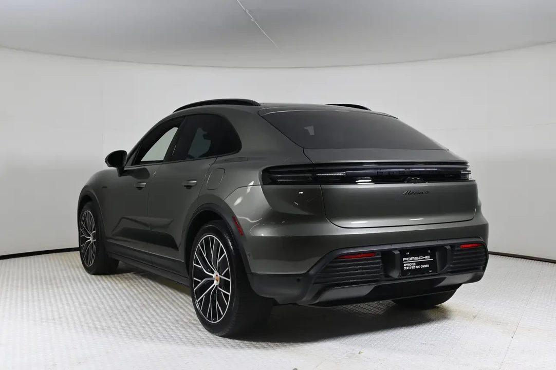 2025 Porsche Macan Electric - Image 3 of 9