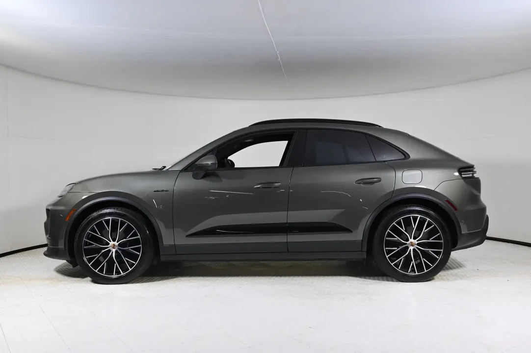 2025 Porsche Macan Electric - Image 2 of 9
