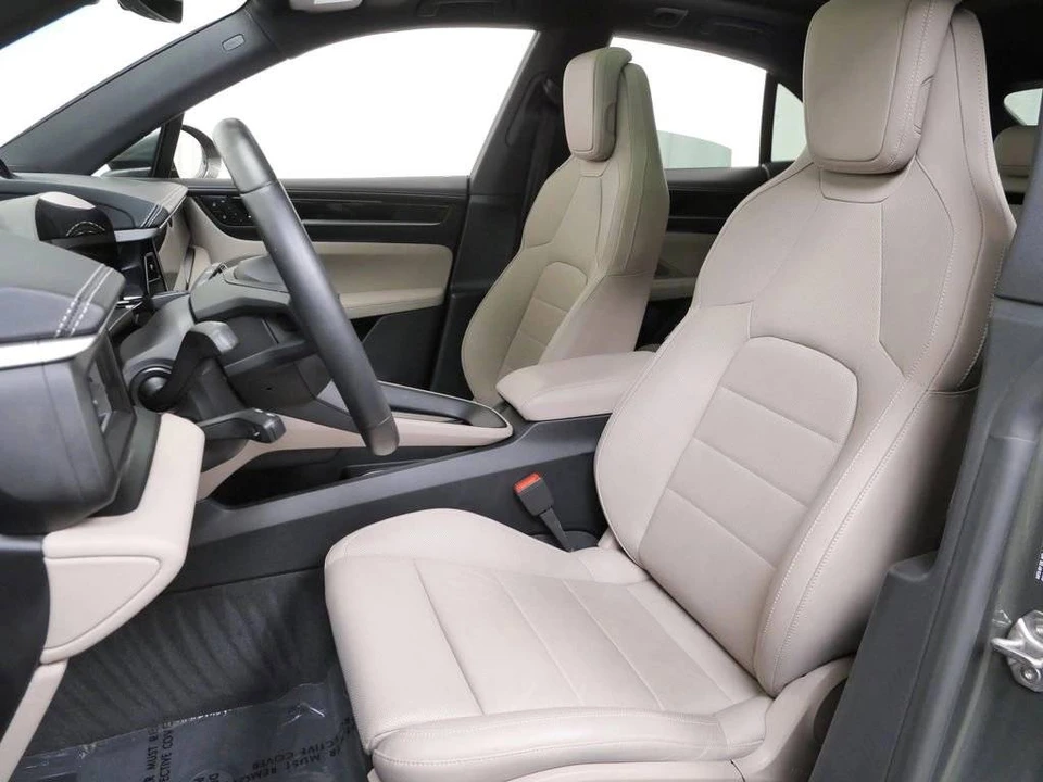 2025 Porsche Macan Electric - Image 5 of 5