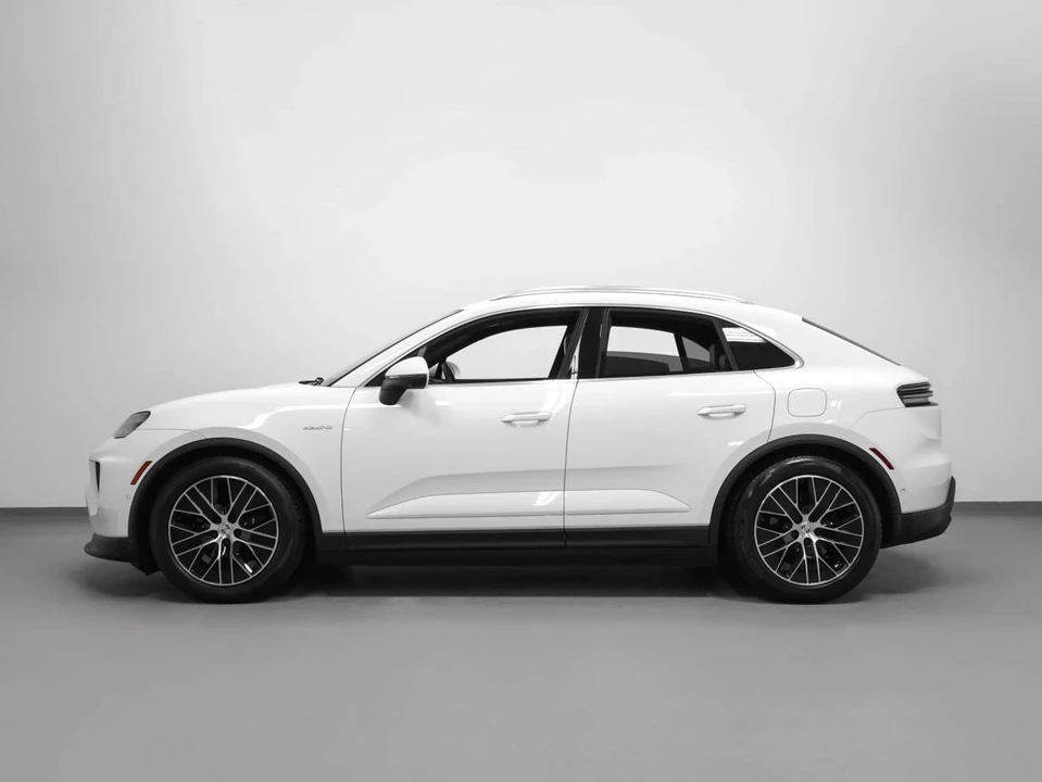 2025 Porsche Macan Electric - Image 2 of 5