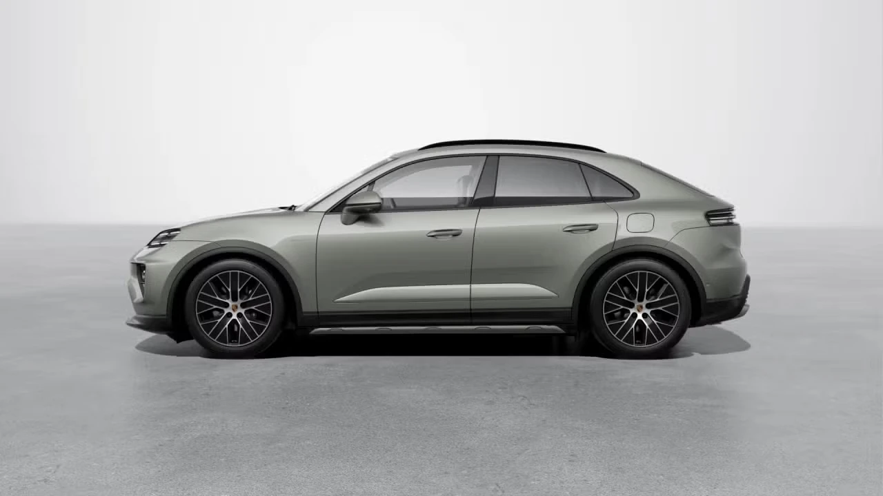 2025 Porsche Macan Electric - Image 12 of 31