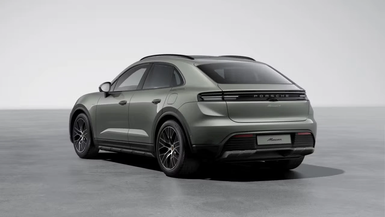 2025 Porsche Macan Electric - Image 20 of 31